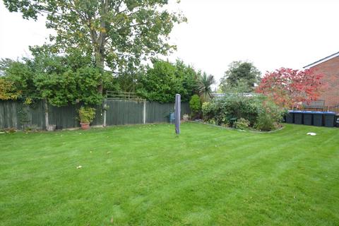 1 bedroom maisonette to rent, ROW TOWN