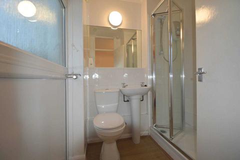 1 bedroom maisonette to rent, ROW TOWN