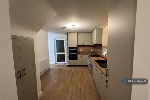 3 bedroom semi-detached house to rent, Westfield Road, Dunstable, LU6