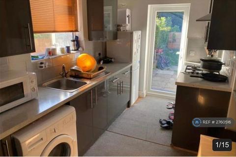 1 bedroom in a house share to rent, Monks Avenue, Barnet, EN5