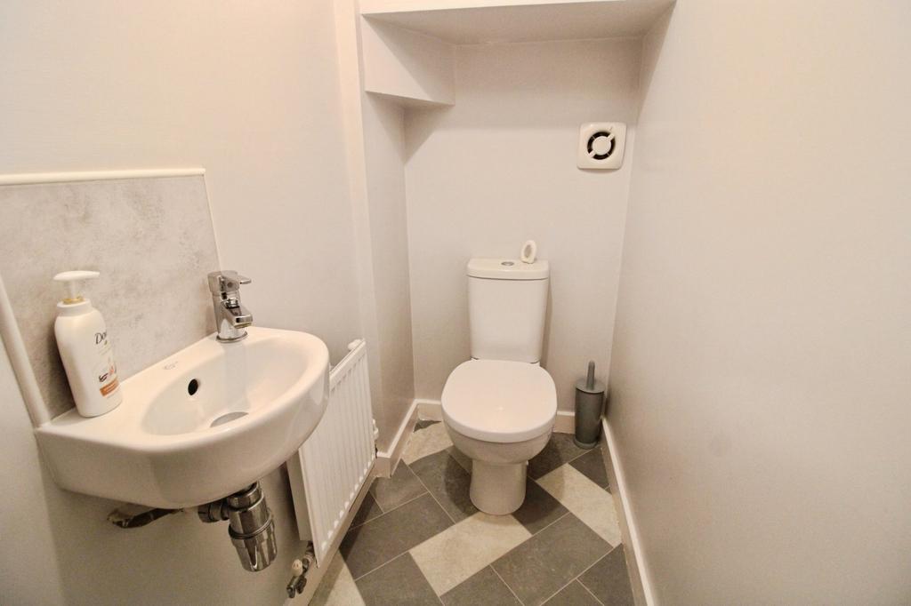 Cloakroom / WC
