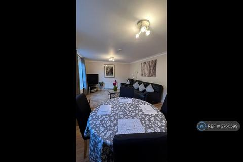 2 bedroom flat to rent, Powderhall Rigg, Edinburgh, EH7
