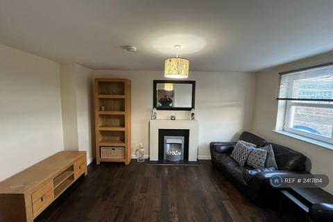 2 bedroom flat to rent, South College Street, Aberdeen, AB11