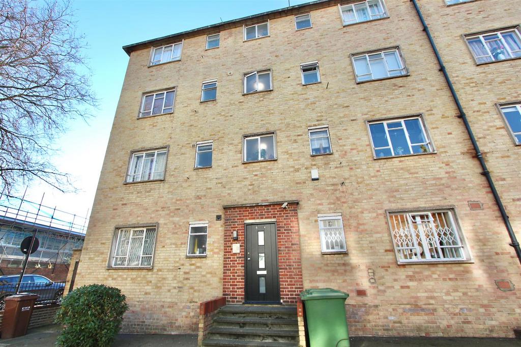 Hayhurst Court, N1