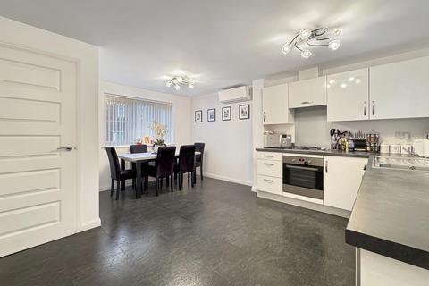 3 bedroom detached house to rent, Dingley Lane, Yate, BS37