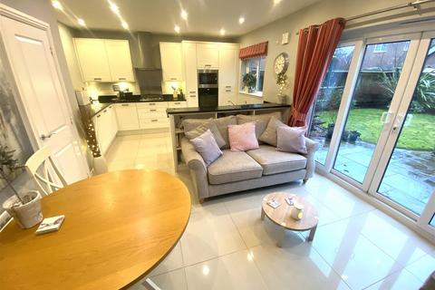 4 bedroom detached house for sale, Conference Way, Stourport-On-Severn