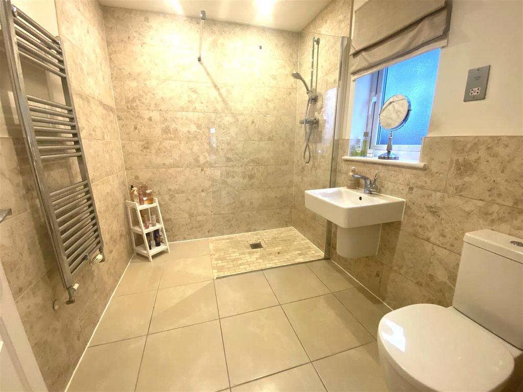 Ensuite Shower Room