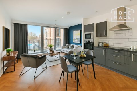 1 bedroom flat to rent, Broadside, M4