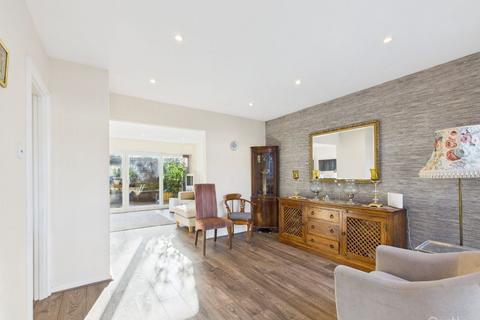 3 bedroom terraced house to rent, Osward, Forestdale
