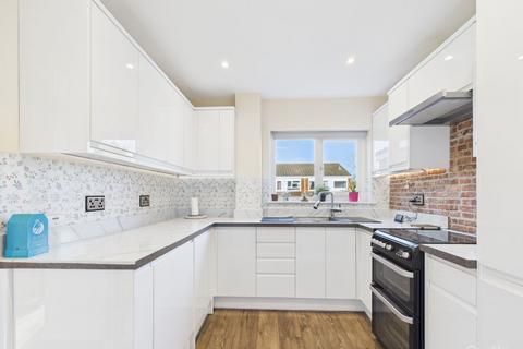 3 bedroom terraced house to rent, Osward, Forestdale
