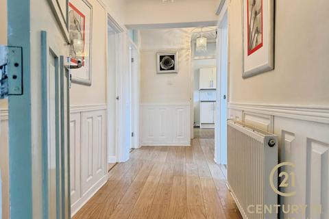 2 bedroom flat for sale, Grangehurst Court, Gateacre, Liverpool, L25