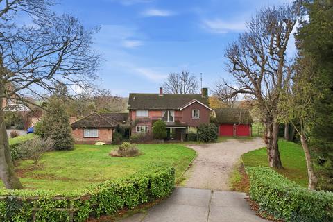 4 bedroom detached house for sale, Hall Lane, Ingatestone, CM4