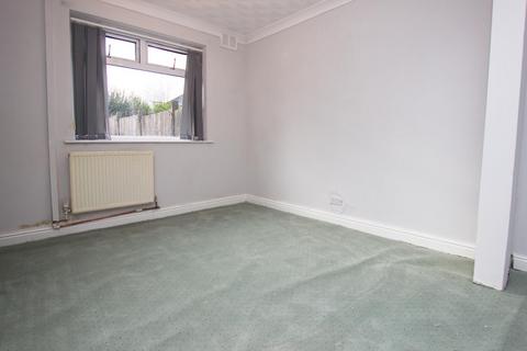 3 bedroom semi-detached house to rent, Hazelhurst Road, Ribbleton