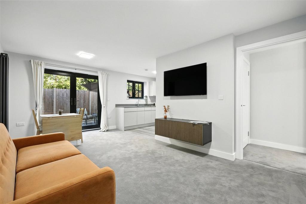Show Apartment