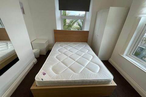 undefined, 14 Clifton Street