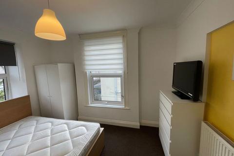 undefined, 14 Clifton Street