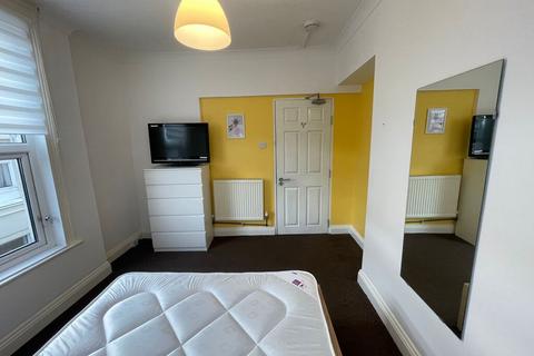 undefined, 14 Clifton Street
