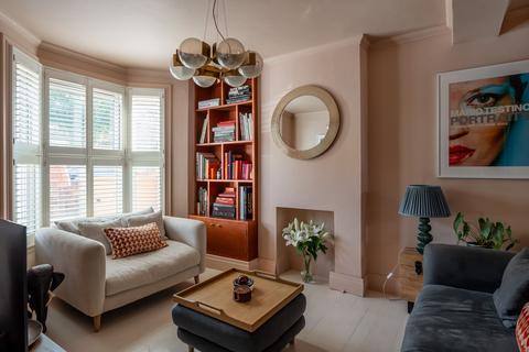 4 bedroom terraced house for sale, Downsell Road, London E15
