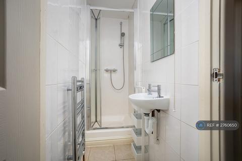 1 bedroom in a house share to rent, Glucester Road, Cheltenham, GL50