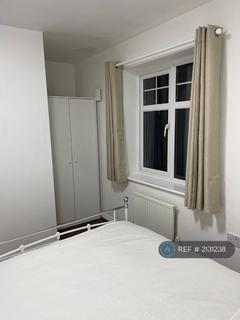 1 bedroom in a house share to rent, Birmingham Road, Oldbury, B69