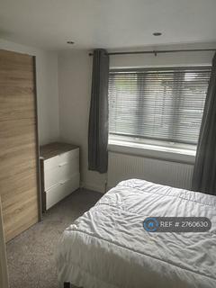 1 bedroom flat to rent, The Nightingales, Staines, TW19