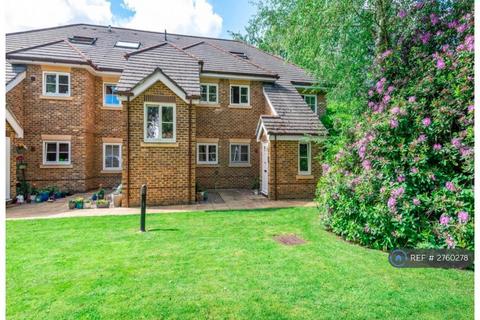 2 bedroom flat to rent, Tides End Court, Camberley, GU15