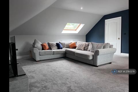 2 bedroom flat to rent, Tides End Court, Camberley, GU15