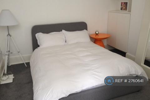 2 bedroom flat to rent, Lady Margaret Road, London, NW5