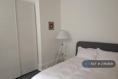 2 bedroom flat to rent, Lady Margaret Road, London, NW5
