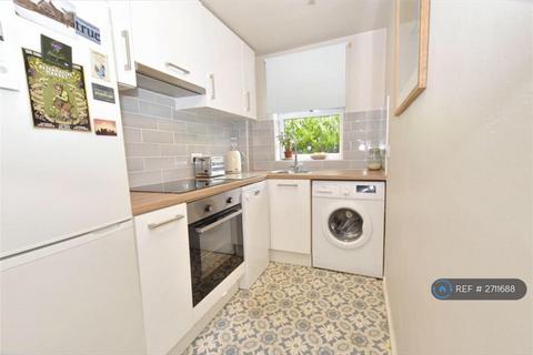 2 bedroom flat to rent, Aire View Gardens, Leeds, LS5