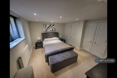 undefined, Kings Drive, Midhurst, GU29