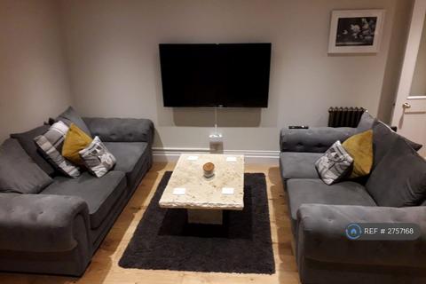 undefined, Kings Drive, Midhurst, GU29