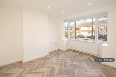 3 bedroom terraced house to rent, Portland Road, London, BR1