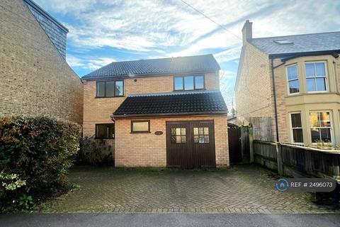 4 bedroom detached house to rent, Alpha Terrace, Trumpington, Cambridge, CB2