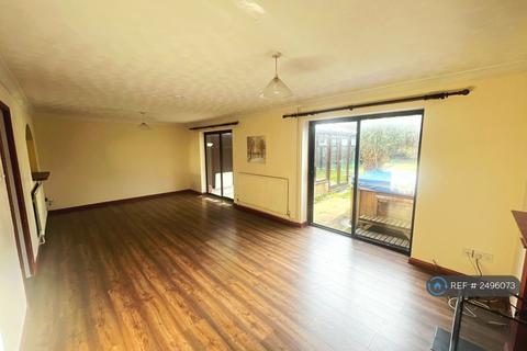 4 bedroom detached house to rent, Alpha Terrace, Trumpington, Cambridge, CB2