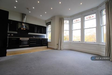 2 bedroom flat to rent, Ninian Road, Cardiff, CF23