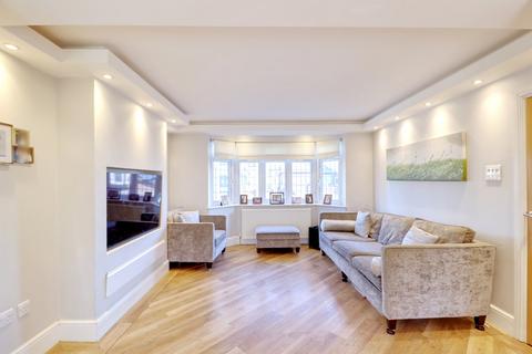 3 bedroom semi-detached house for sale, Lambs Lane North, Rainham RM13