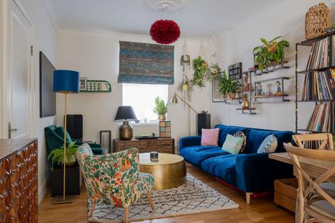3 bedroom terraced house for sale, Ash Road, London E15