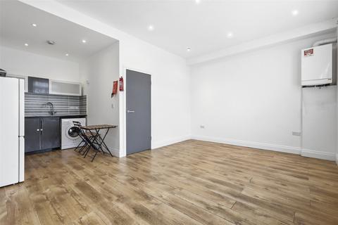 1 bedroom apartment to rent, High Road Leytonstone, London, E11