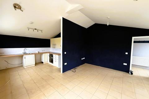 3 bedroom bungalow to rent, Plymtree