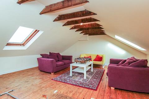 2 bedroom flat to rent, Leith Walk, Edinburgh EH6