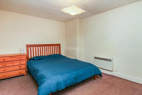 2 bedroom flat to rent, Leith Walk, Edinburgh EH6