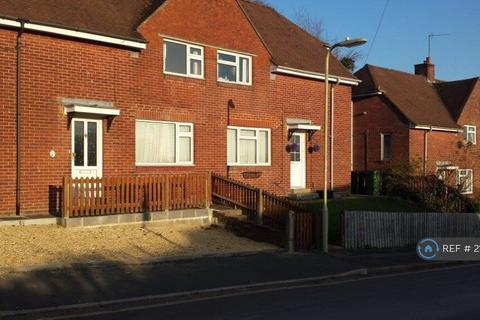 3 bedroom semi-detached house to rent, Thurmond Crescent, Winchester, SO22