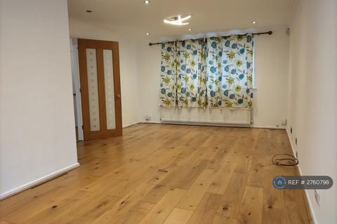 4 bedroom detached house to rent, Stapleton Road, Orpington, BR6