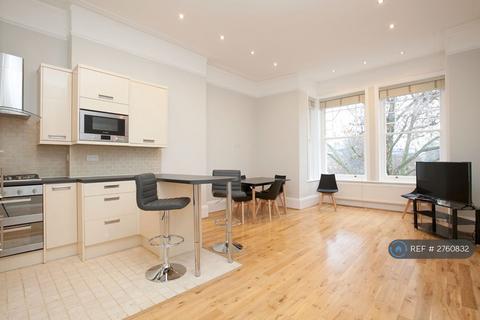 1 bedroom flat to rent, The Heights, London, NW3