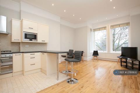 1 bedroom flat to rent, The Heights, London, NW3