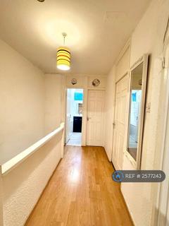 1 bedroom in a flat share to rent, Whitethorn Street, London, E3