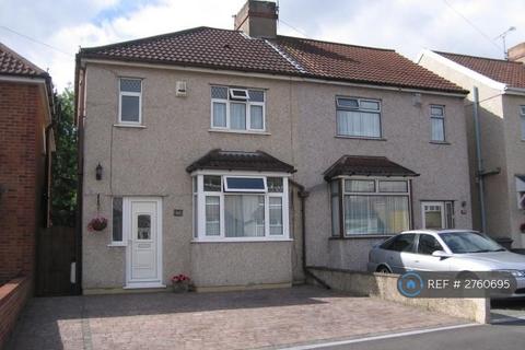 3 bedroom semi-detached house to rent, Kennard Road, Bristol, BS15