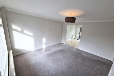 3 bedroom semi-detached house to rent, Welland Road, Tonbridge TN10