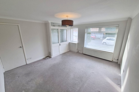 3 bedroom semi-detached house to rent, Welland Road, Tonbridge TN10